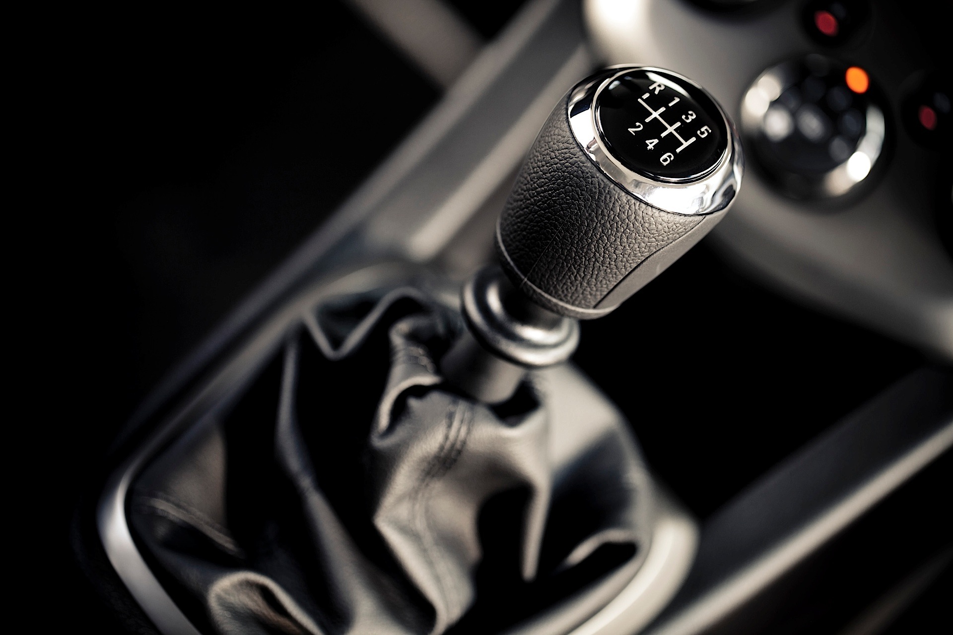 Chevrolet Sonic Hatchback photo 50