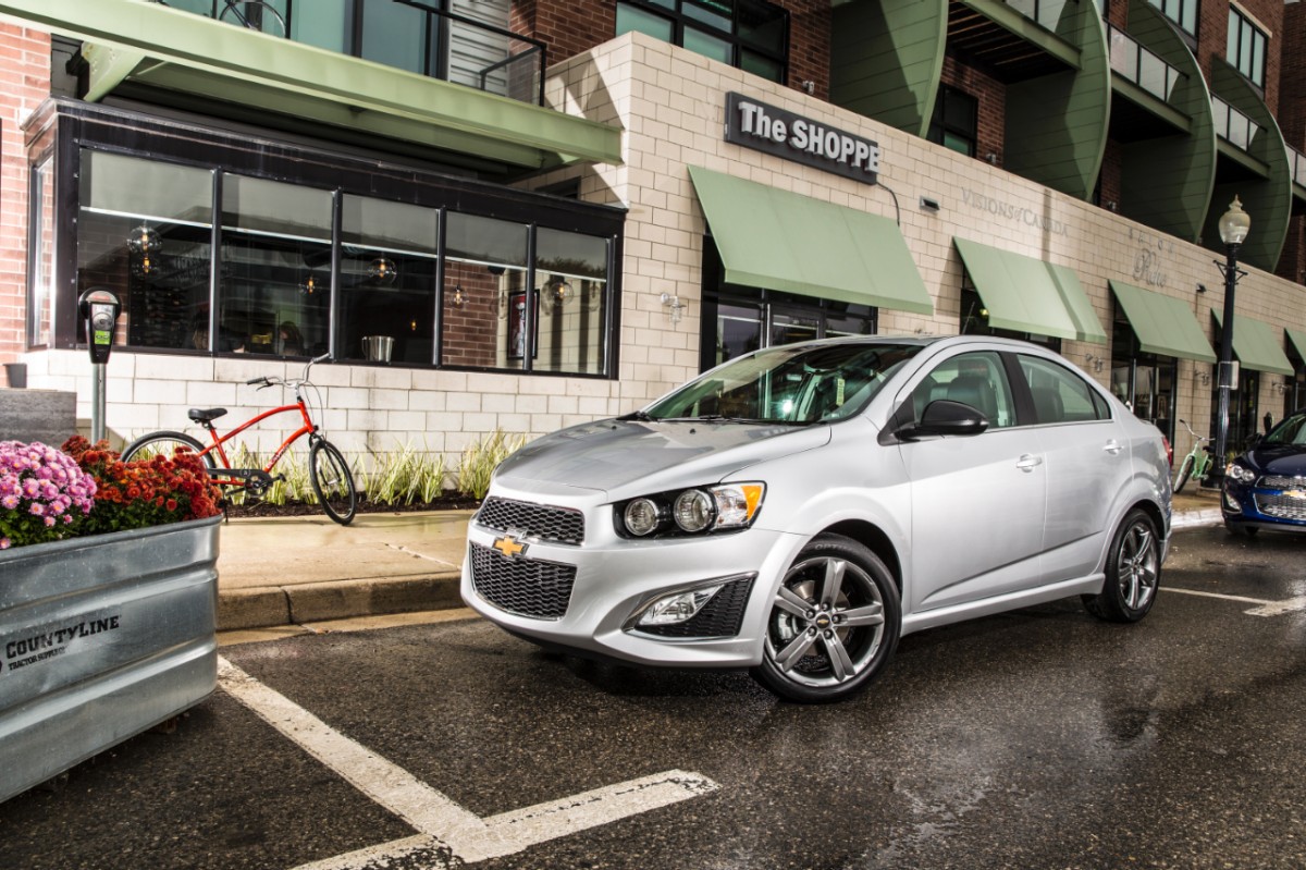 Chevrolet Sonic Rs photo 14