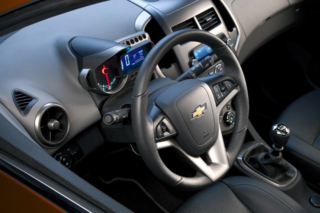 Chevrolet Sonic Sedan photo 13