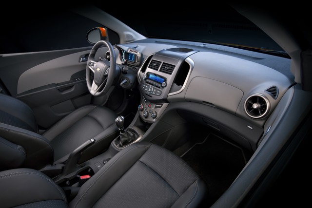 Chevrolet Sonic Sedan photo 14