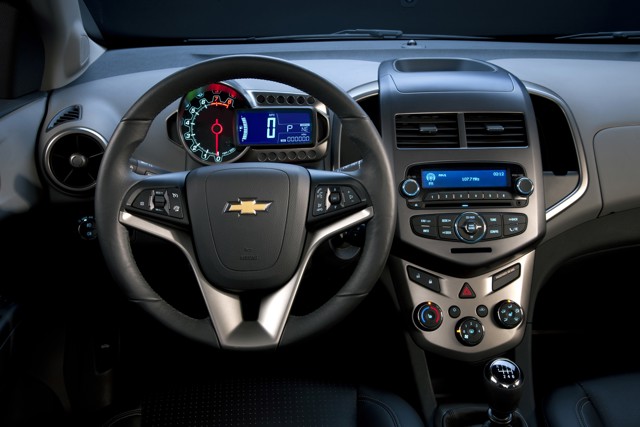 Chevrolet Sonic Sedan photo 16