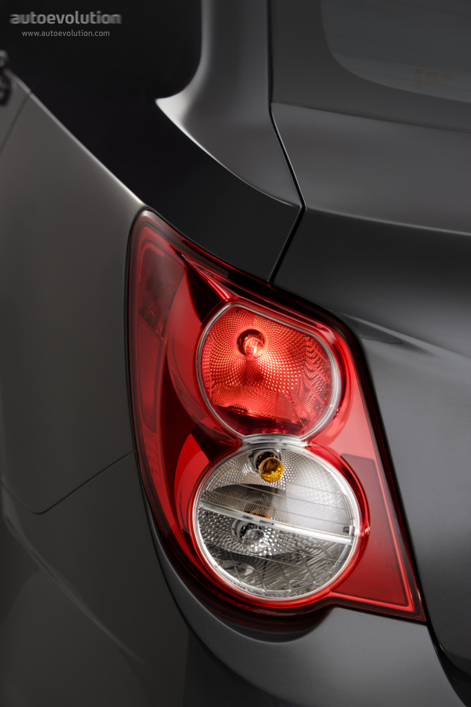 Chevrolet Sonic Sedan photo 8