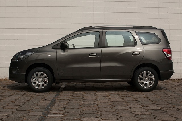 Chevrolet Spin photo 11