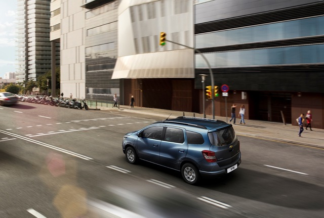 Chevrolet Spin photo 16