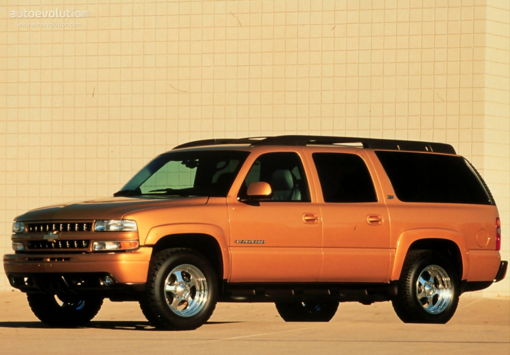 Chevrolet Suburban photo 3