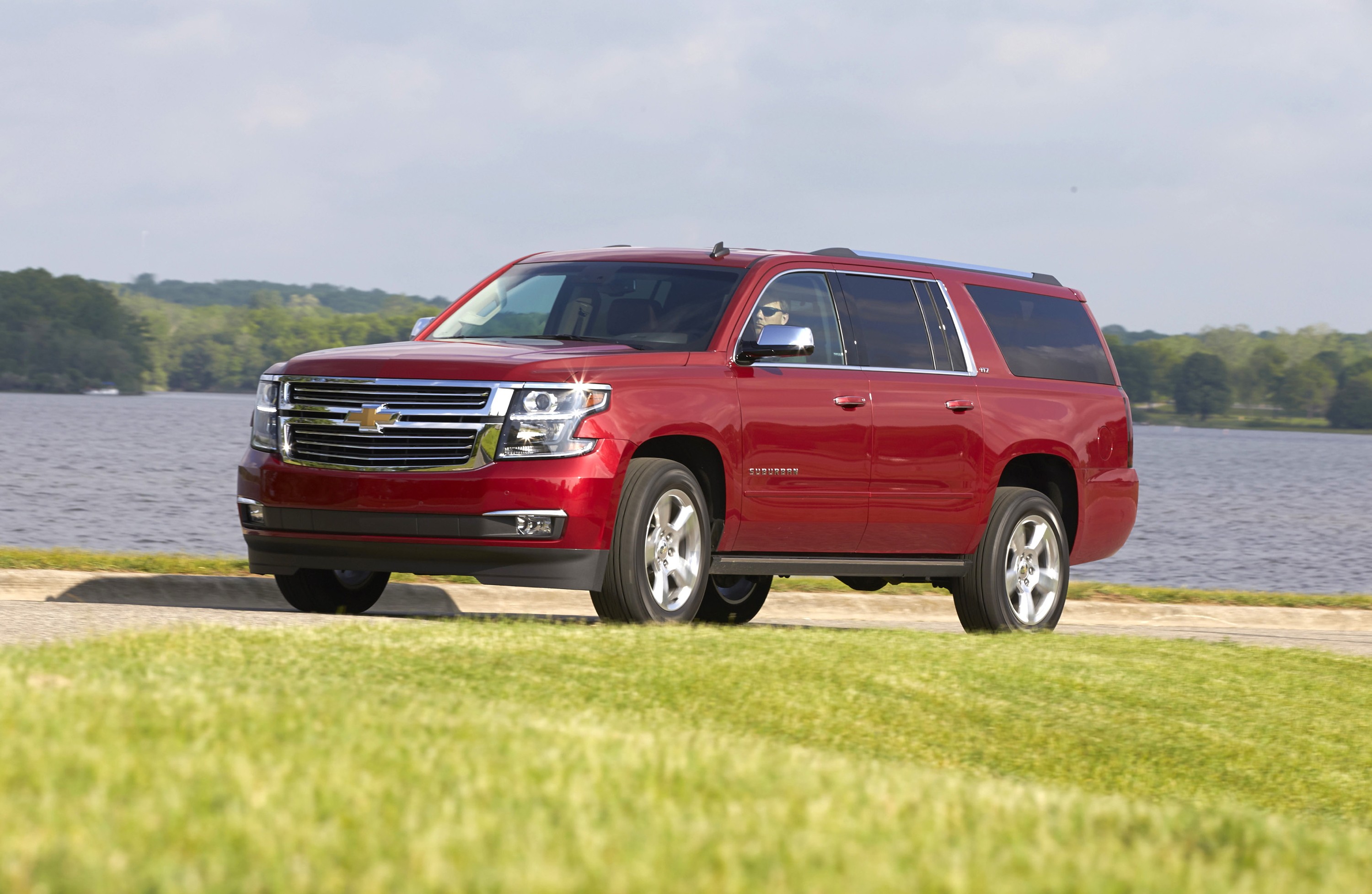 Chevrolet Suburban photo 7