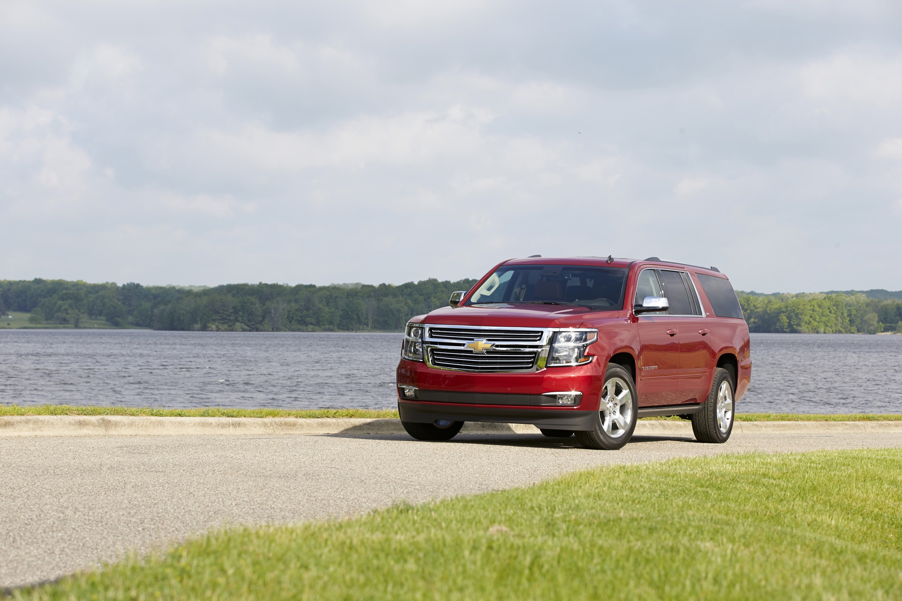 Chevrolet Suburban photo 9