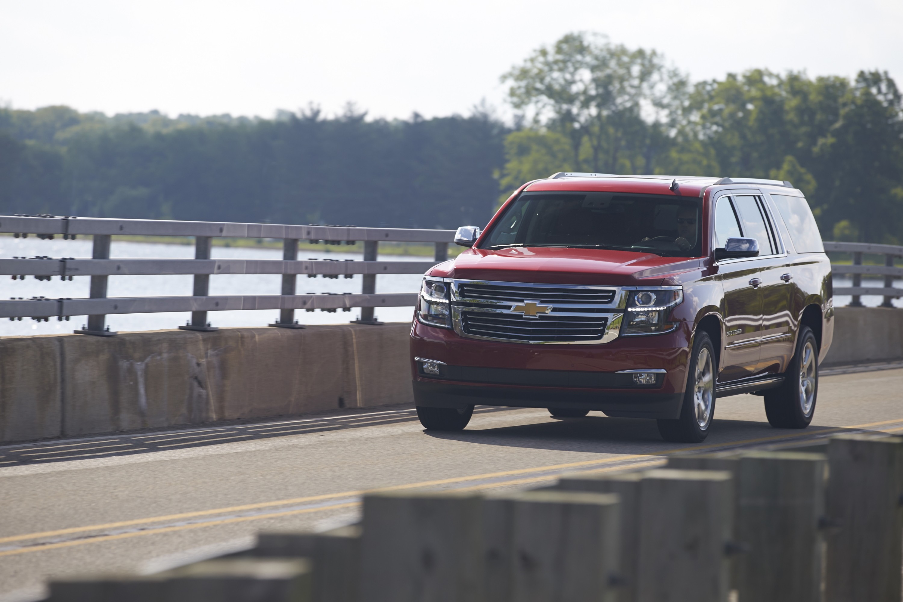 Chevrolet Suburban photo 10