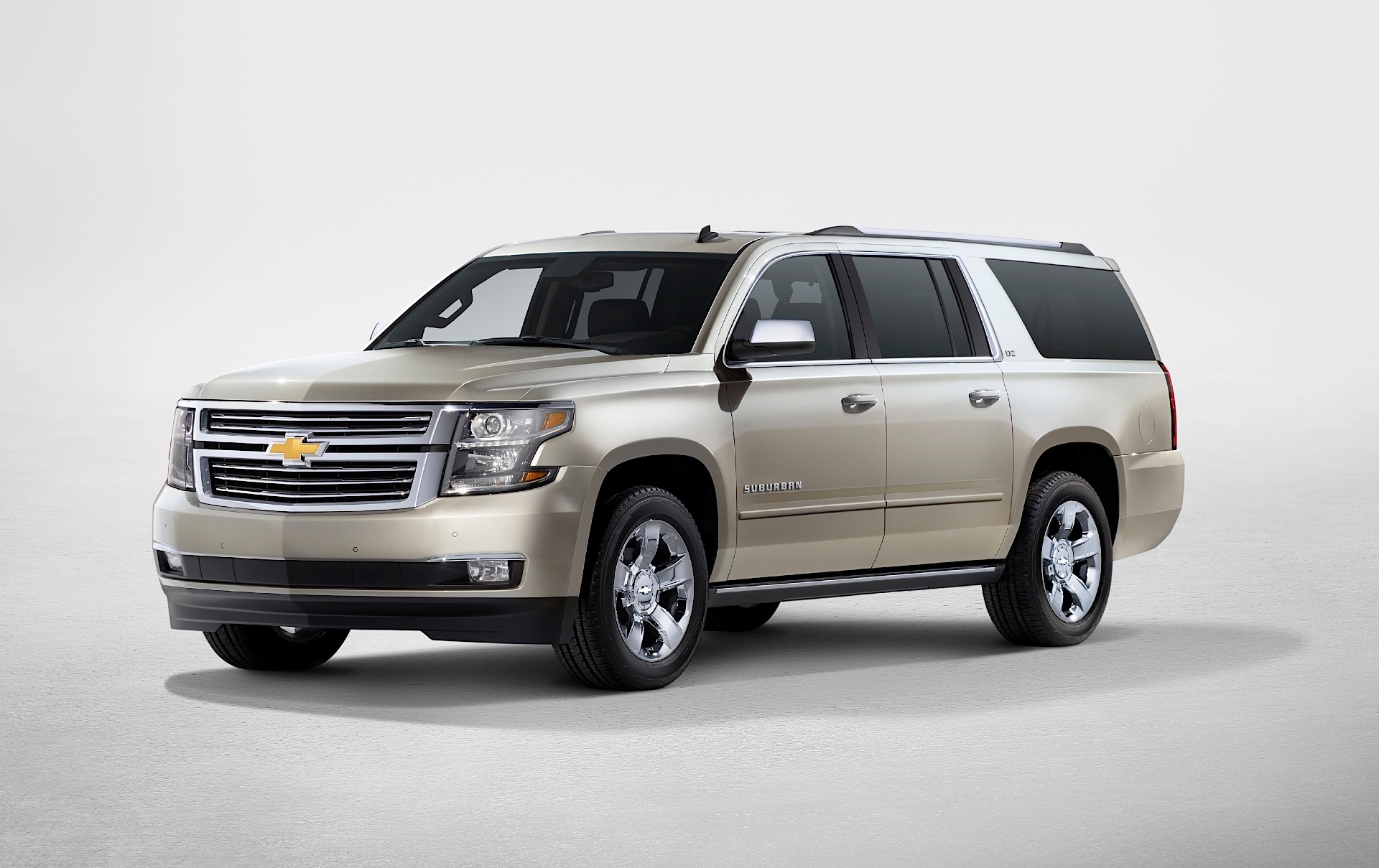 Chevrolet Suburban photo 2