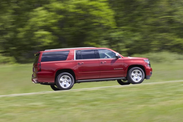 Chevrolet Suburban photo 12