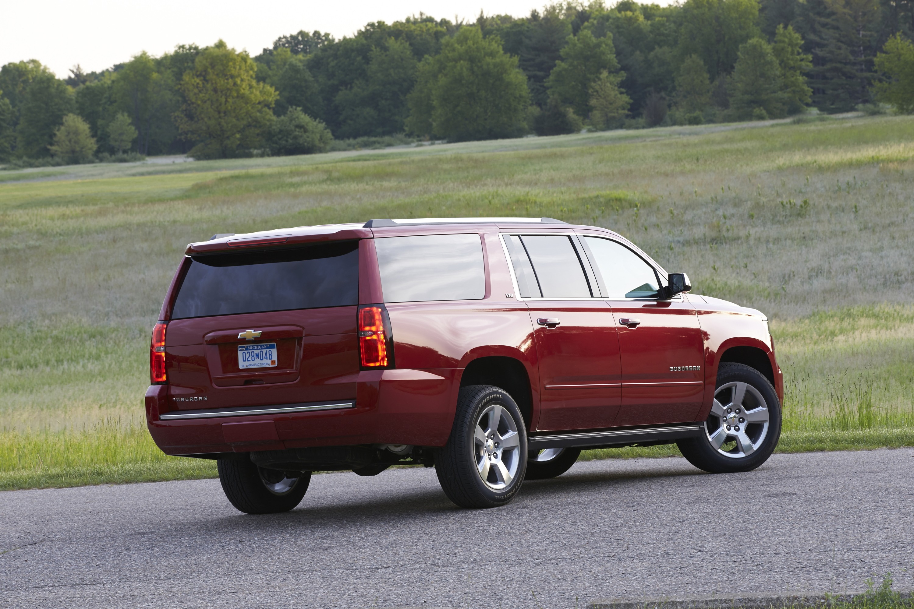 Chevrolet Suburban photo 15
