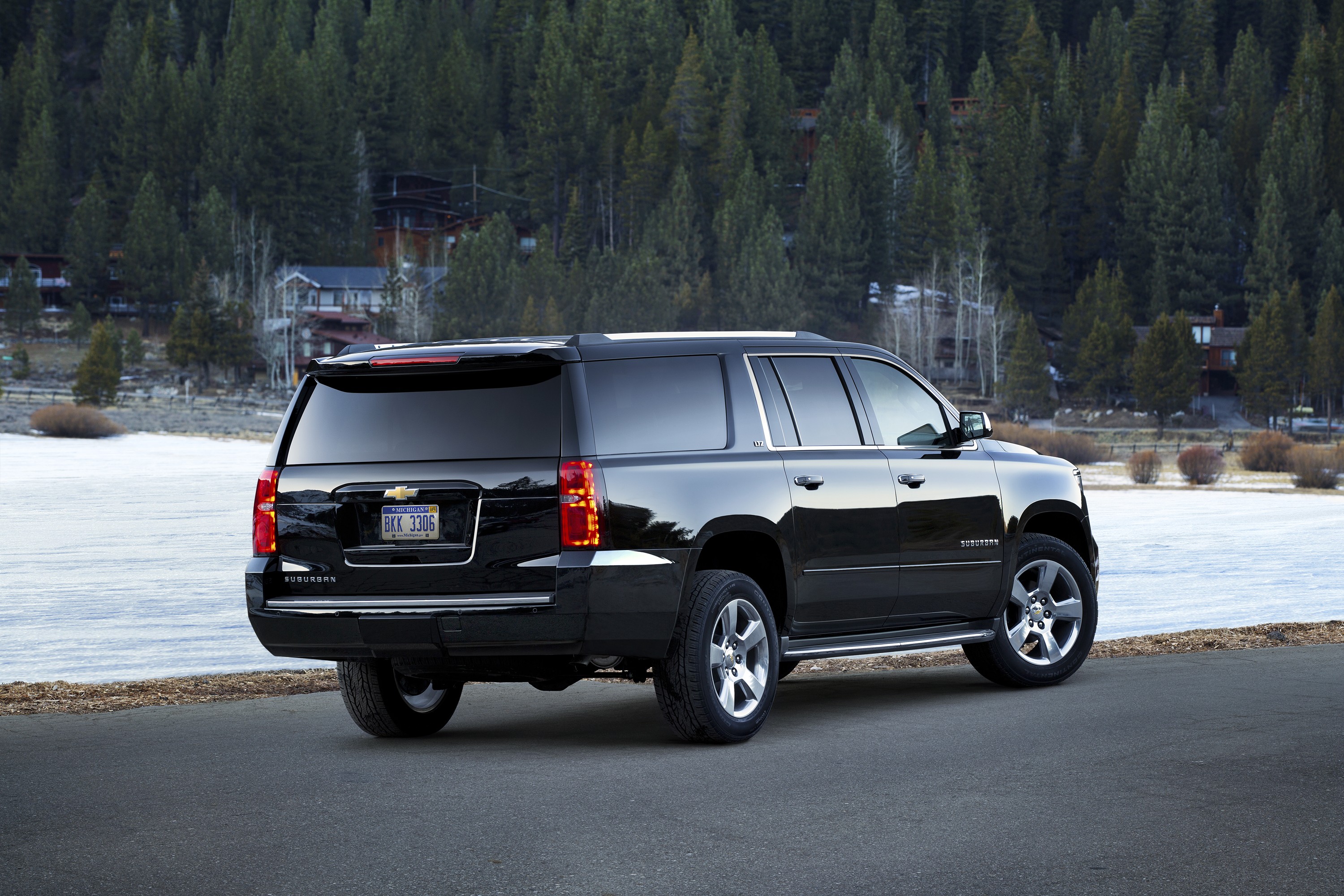Chevrolet Suburban photo 20
