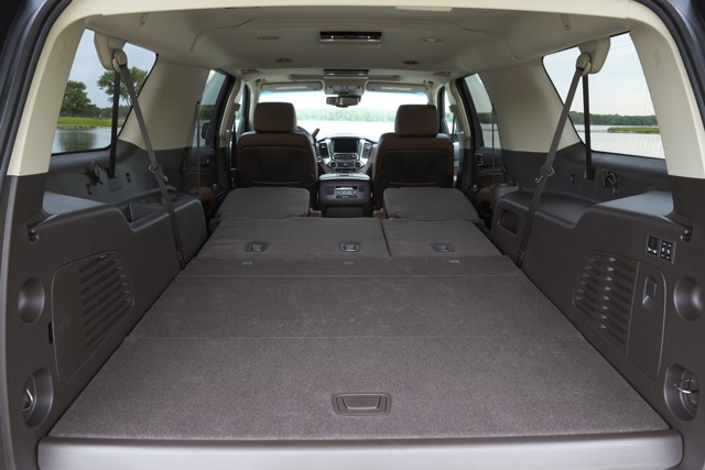 Chevrolet Suburban photo 33