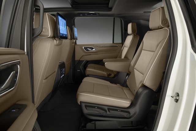 Chevrolet Suburban photo 14