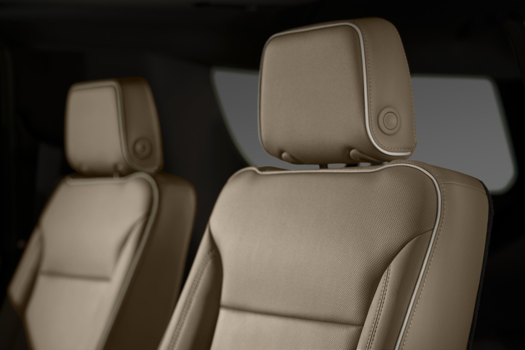 Chevrolet Suburban photo 15