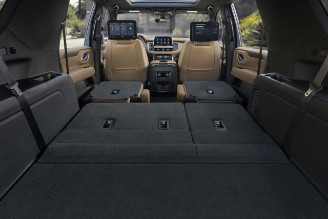 Chevrolet Suburban photo 20