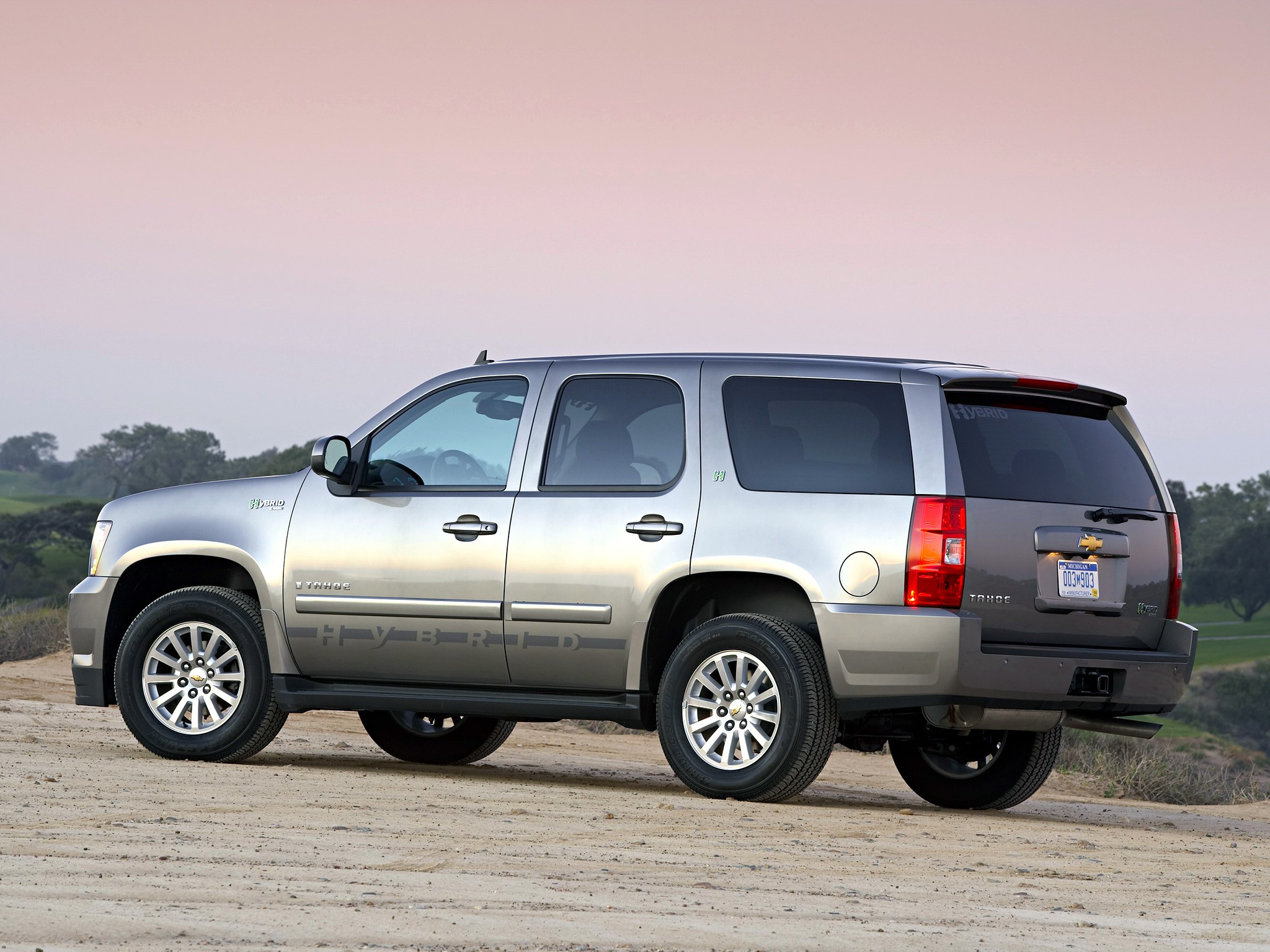 Chevrolet Tahoe photo 14