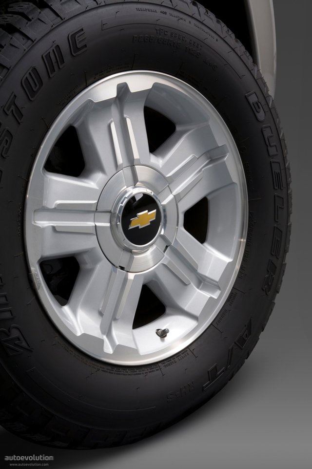 Chevrolet Tahoe photo 3