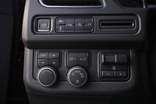 Chevrolet Tahoe photo 35