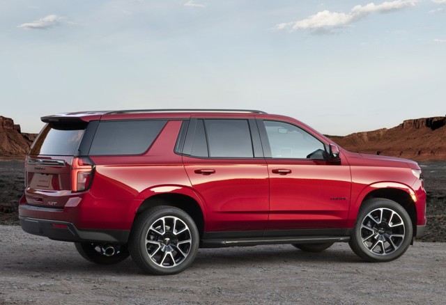 Chevrolet Tahoe photo 3