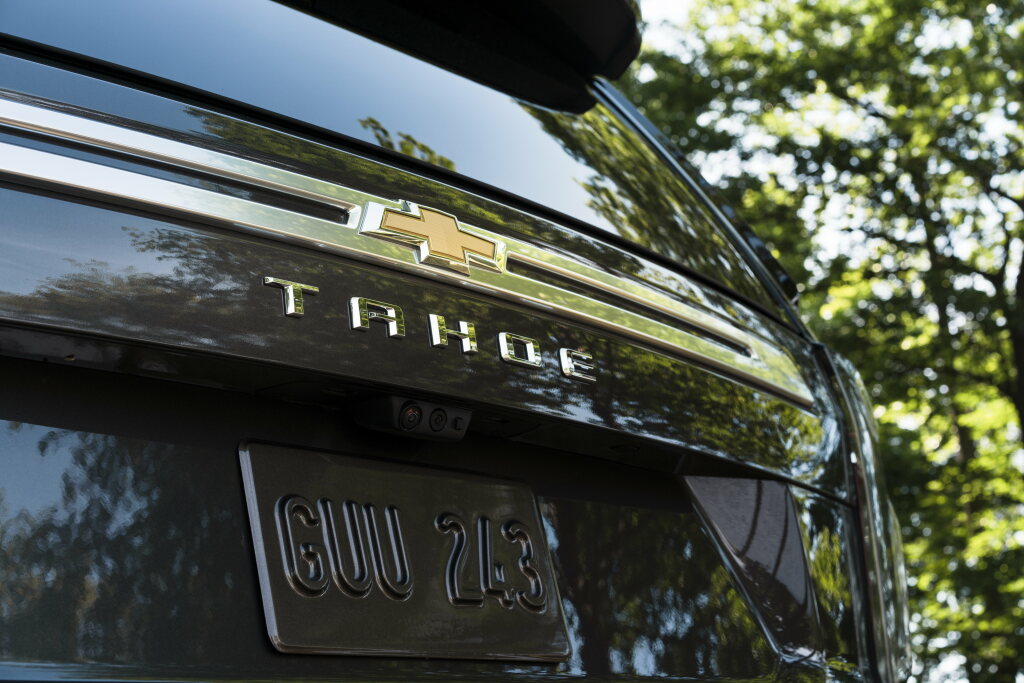 Chevrolet Tahoe photo 14