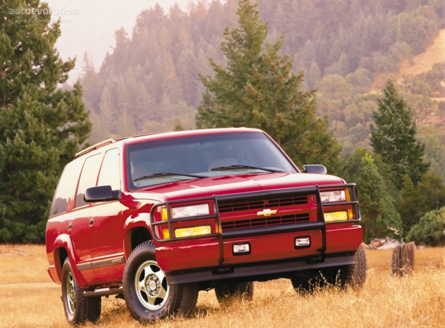 Chevrolet Tahoe photo 2