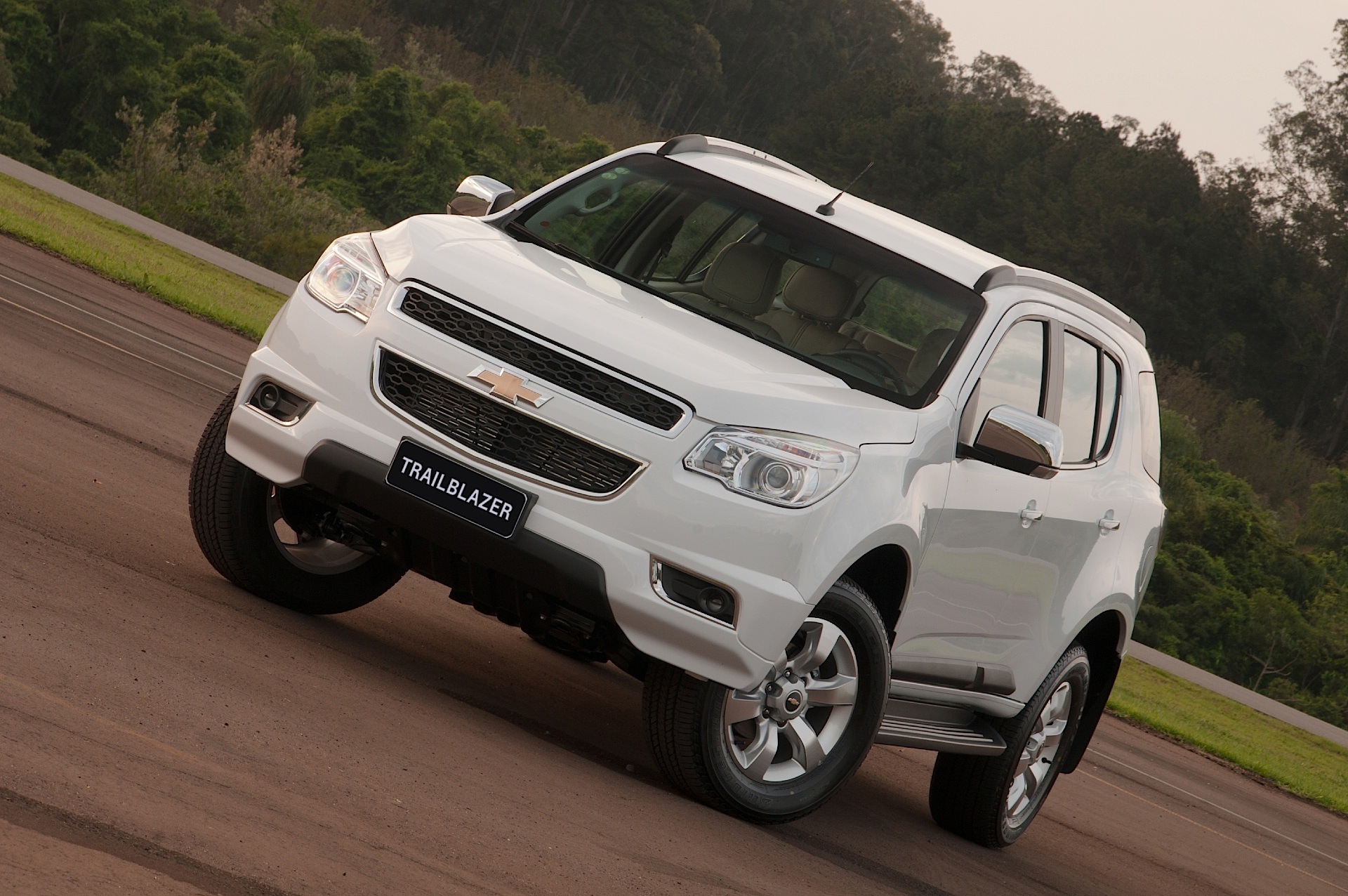 Chevrolet Trailblazer photo 9
