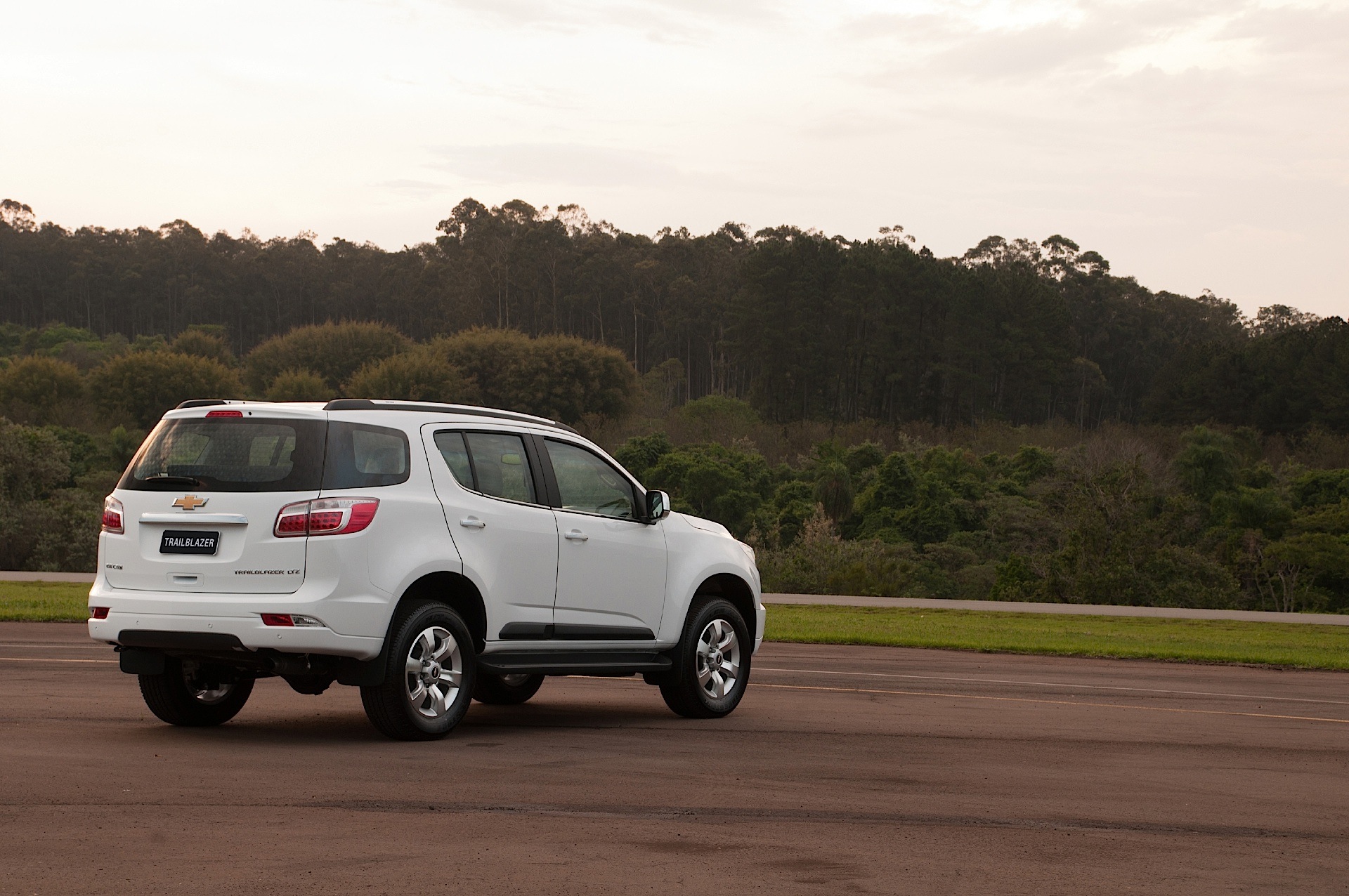 Chevrolet Trailblazer photo 10