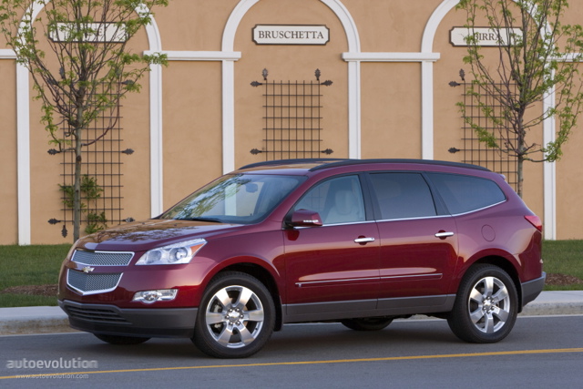 Chevrolet Traverse photo 3