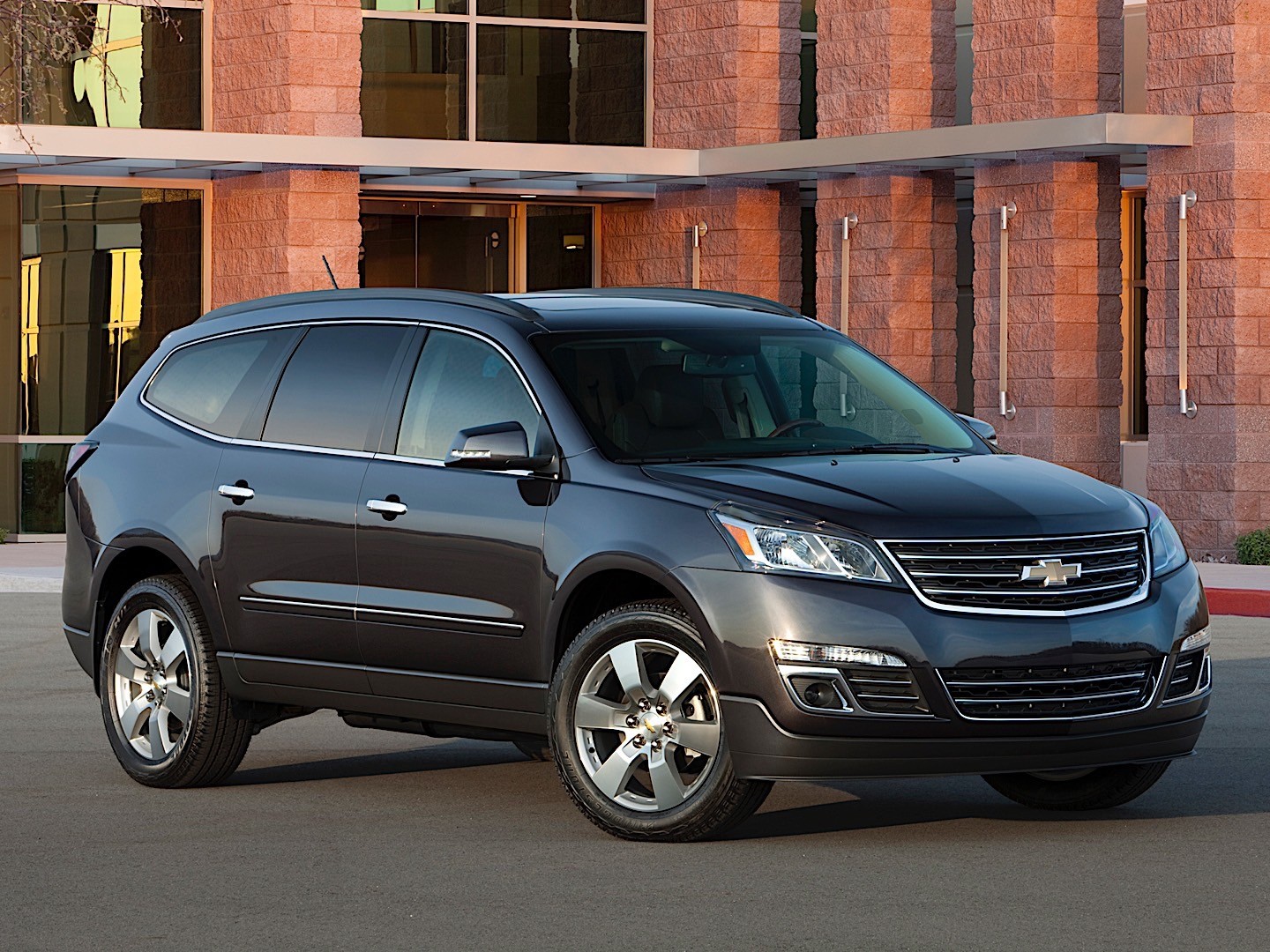 Chevrolet Traverse photo 4