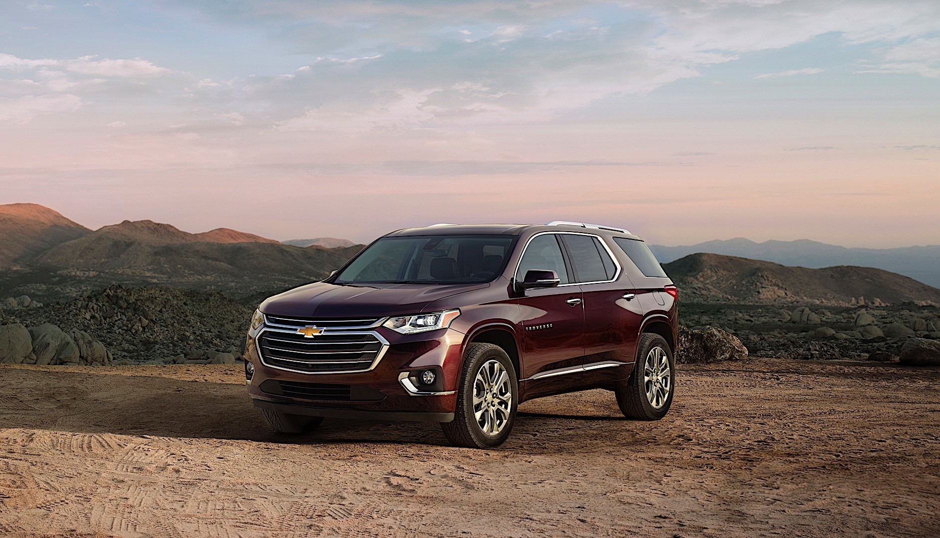 Chevrolet Traverse photo 2