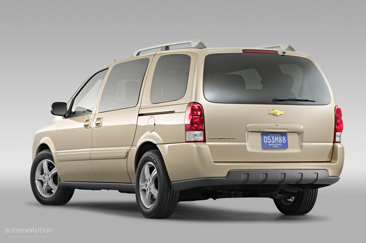 Chevrolet Uplander photo 2