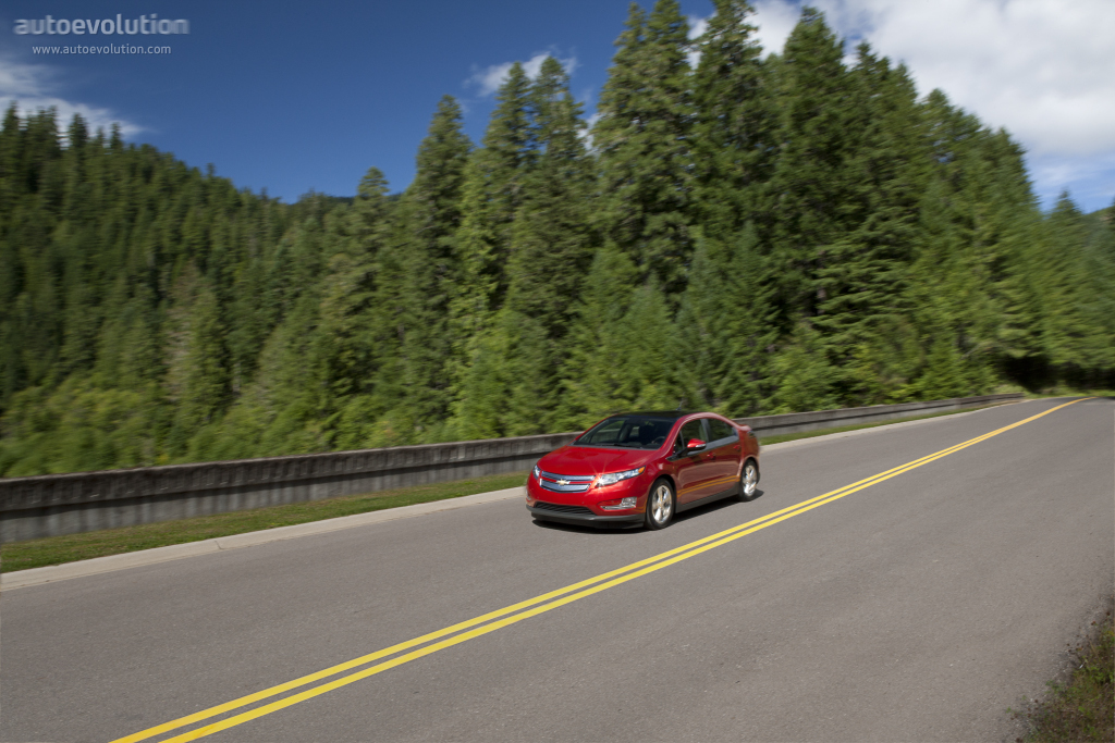Chevrolet Volt photo 11