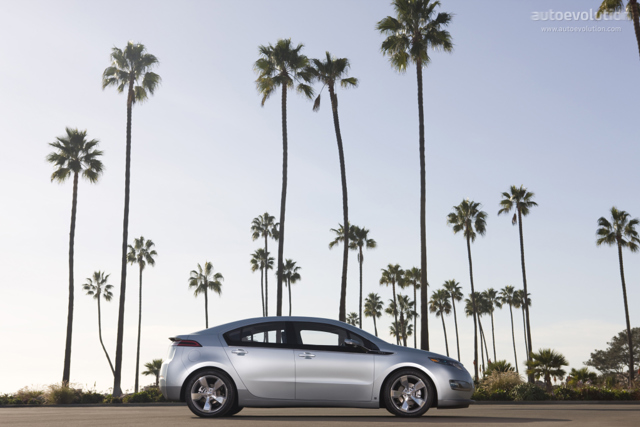 Chevrolet Volt photo 3