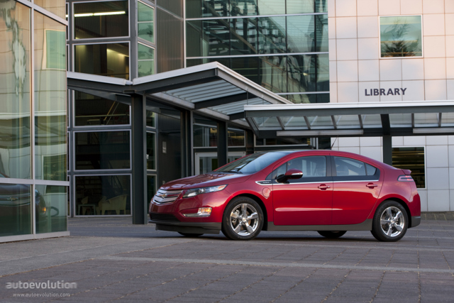 Chevrolet Volt photo 8