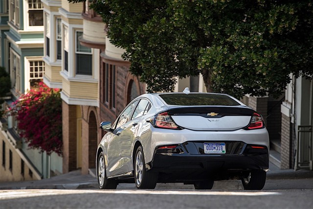 Chevrolet Volt photo 9