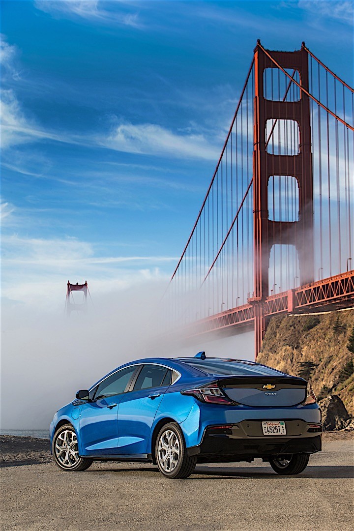 Chevrolet Volt photo 14