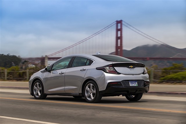Chevrolet Volt photo 15