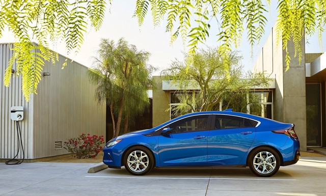 Chevrolet Volt photo 3
