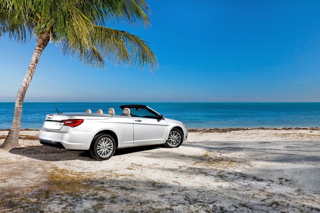 Chrysler 200 Convertible photo 21