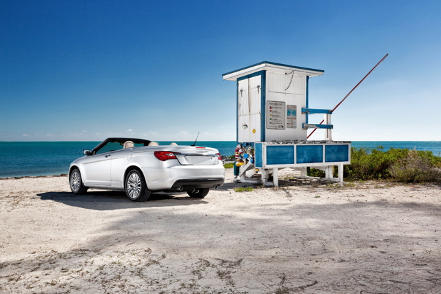 Chrysler 200 Convertible photo 12