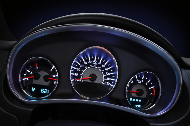 Chrysler 200 Convertible photo 29