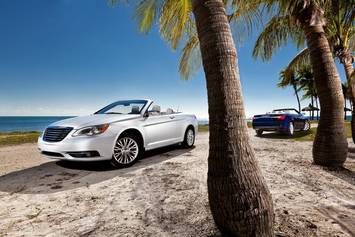 Chrysler 200 Convertible photo 6