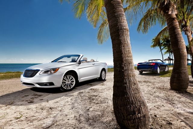 Chrysler 200 Convertible photo 6