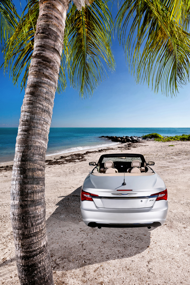 Chrysler 200 Convertible photo 7