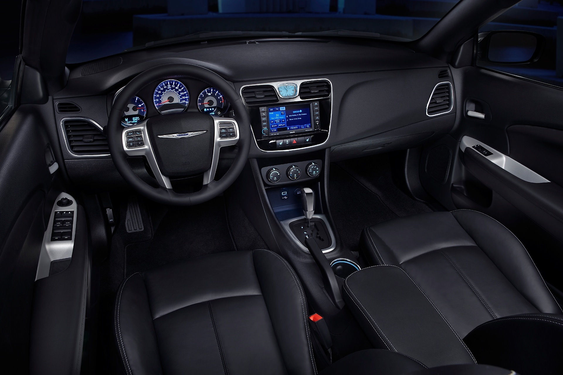 Chrysler 200 photo 52