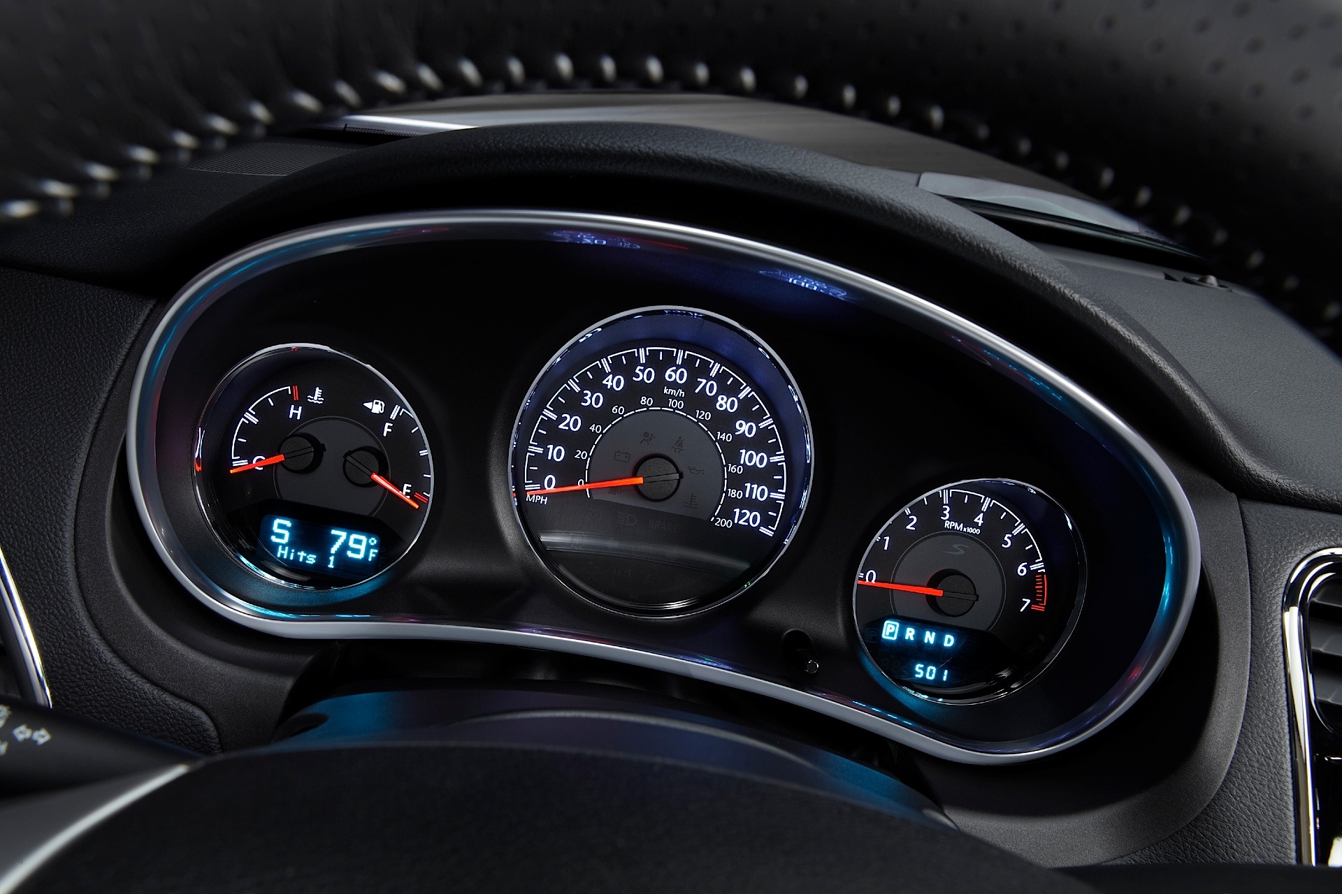 Chrysler 200 photo 57