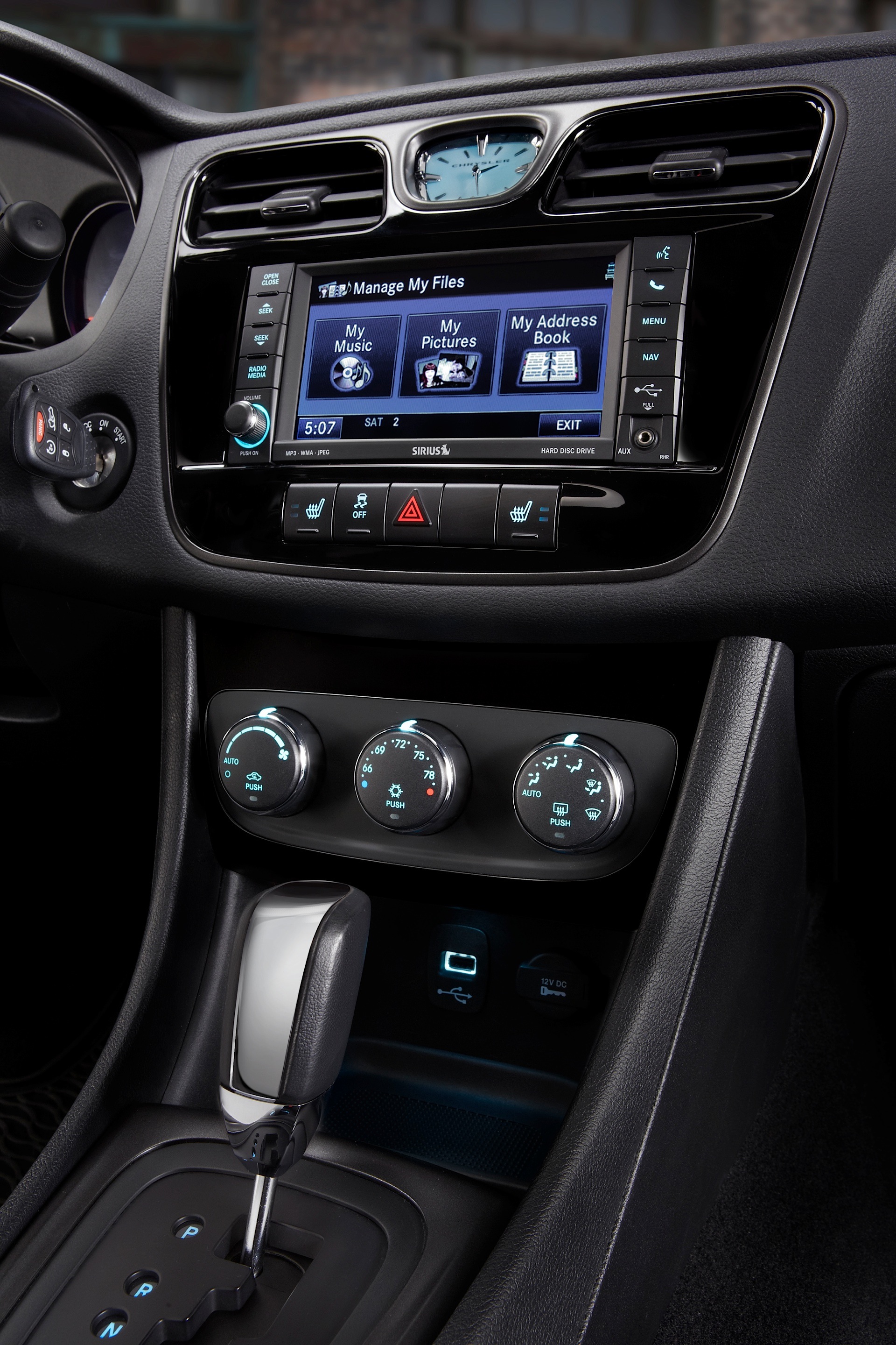 Chrysler 200 photo 60