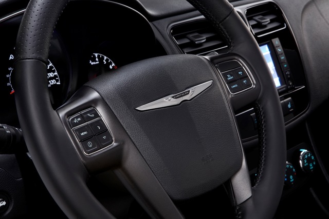 Chrysler 200 photo 62