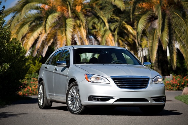 Chrysler 200 photo 31